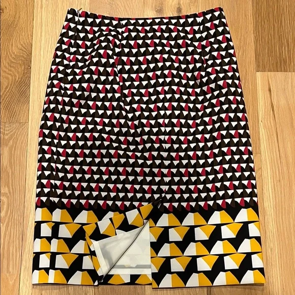 NEW** Hugo Boss Tri-Color Geometric Pencil Skirt - Picture 4 of 6